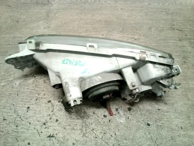 bontott MITSUBISHI COLT Jobb Fényszóró