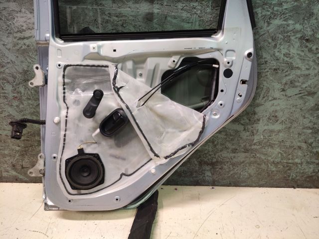 bontott MITSUBISHI COLT Jobb hátsó Ajtó (Részeivel)