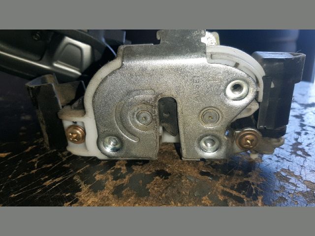 bontott MITSUBISHI COLT Jobb hátsó Ajtózár