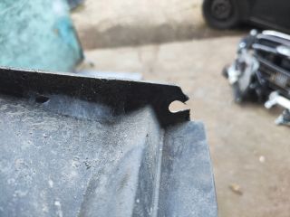 bontott MITSUBISHI COLT Jobb hátsó Dobbetét (Kerékjárati, Műanyag)