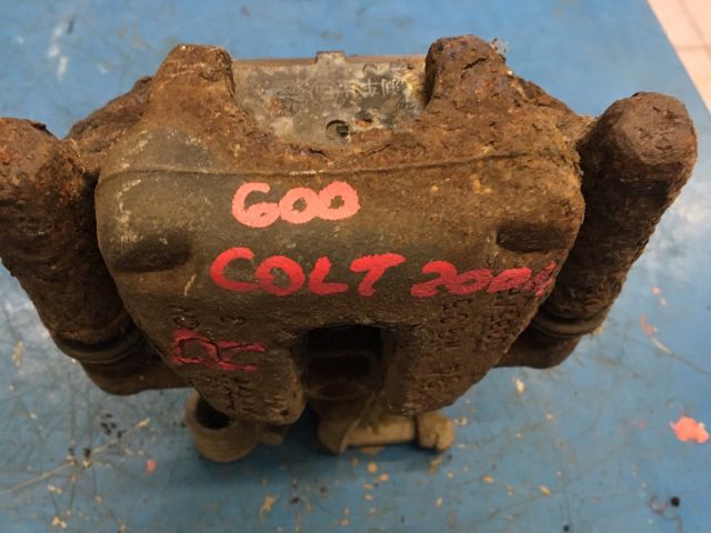 bontott MITSUBISHI COLT Jobb hátsó Féknyereg Munkahengerrel