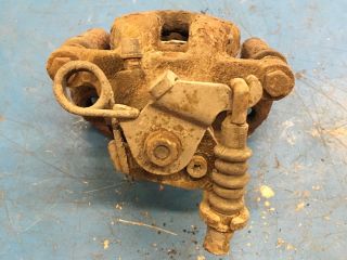 bontott MITSUBISHI COLT Jobb hátsó Féknyereg Munkahengerrel