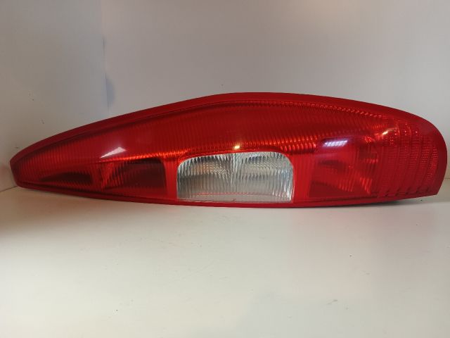 bontott MITSUBISHI COLT Jobb Hátsó Lámpa