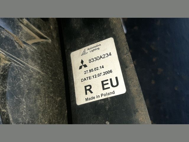 bontott MITSUBISHI COLT Jobb Hátsó Lámpa