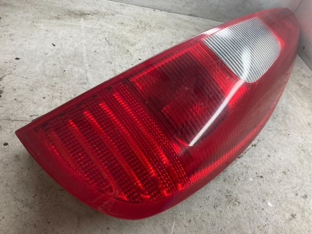 bontott MITSUBISHI COLT Jobb Hátsó Lámpa