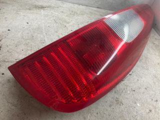 bontott MITSUBISHI COLT Jobb Hátsó Lámpa