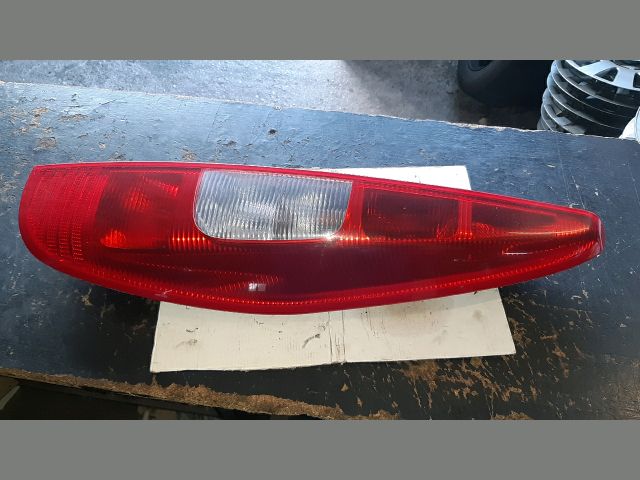 bontott MITSUBISHI COLT Jobb Hátsó Lámpa