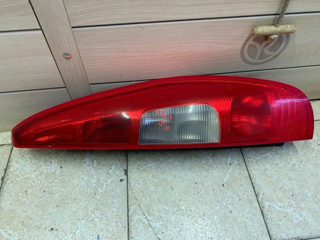 bontott MITSUBISHI COLT Jobb Hátsó Lámpa