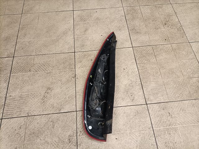 bontott MITSUBISHI COLT Jobb Hátsó Lámpa