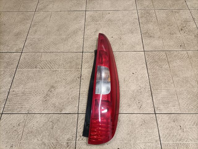 bontott MITSUBISHI COLT Jobb Hátsó Lámpa