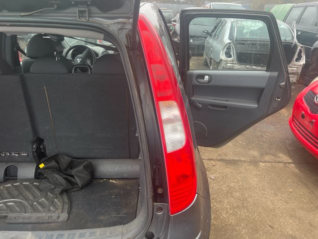 bontott MITSUBISHI COLT Jobb Hátsó Lámpa