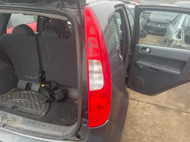 bontott MITSUBISHI COLT Jobb Hátsó Lámpa