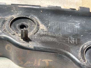 bontott MITSUBISHI COLT Jobb hátsó Lökhárító Tartó (Műanyag)