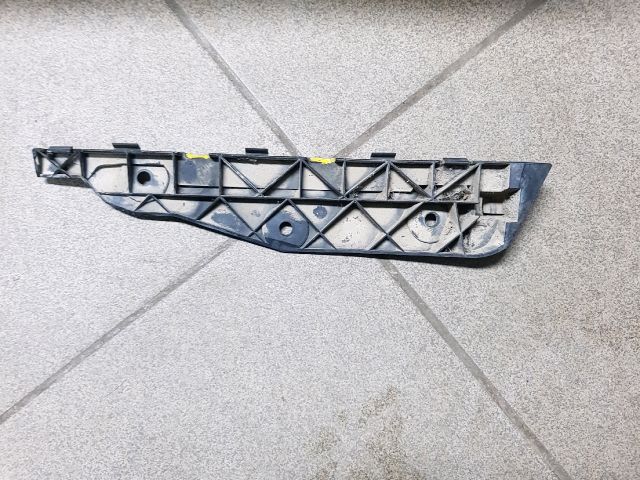 bontott MITSUBISHI COLT Jobb hátsó Lökhárító Tartó (Műanyag)