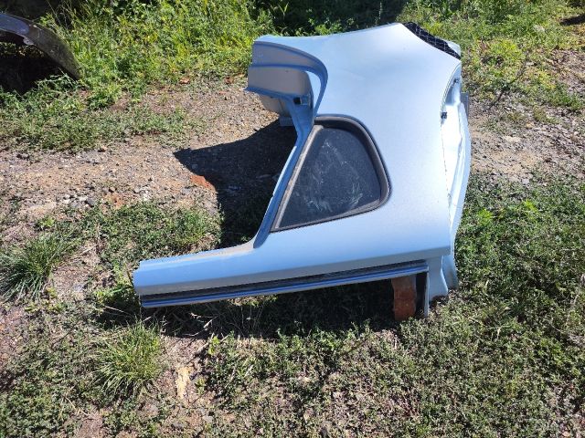 bontott MITSUBISHI COLT Jobb hátsó Negyed Karosszéria Csomag