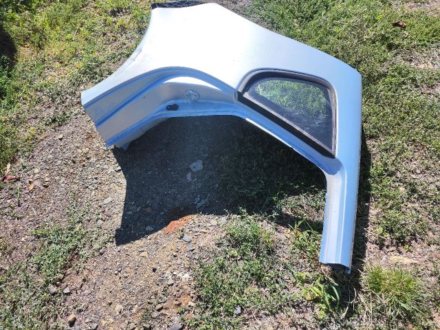 bontott MITSUBISHI COLT Jobb hátsó Negyed Karosszéria Csomag