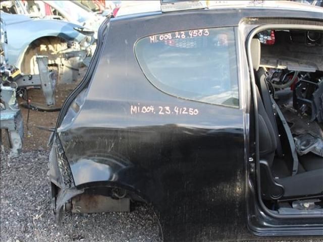 bontott MITSUBISHI COLT Jobb hátsó Sárvédő