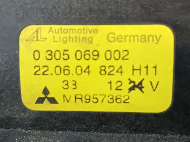 bontott MITSUBISHI COLT Jobb Ködfényszóró