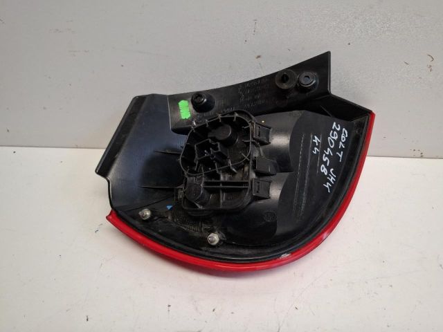 bontott MITSUBISHI COLT Jobb Külső Hátsó Lámpa