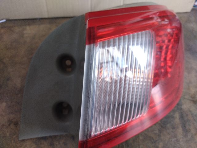 bontott MITSUBISHI COLT Jobb Külső Hátsó Lámpa