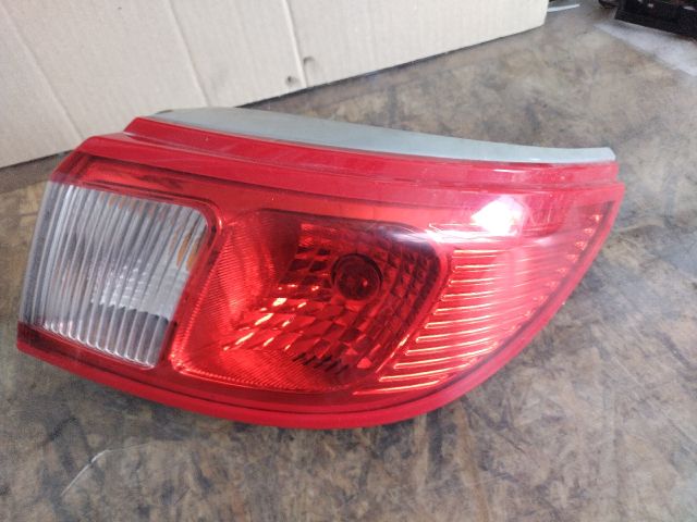 bontott MITSUBISHI COLT Jobb Külső Hátsó Lámpa