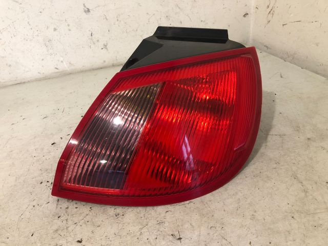 bontott MITSUBISHI COLT Jobb Külső Hátsó Lámpa