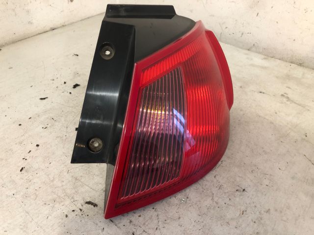 bontott MITSUBISHI COLT Jobb Külső Hátsó Lámpa