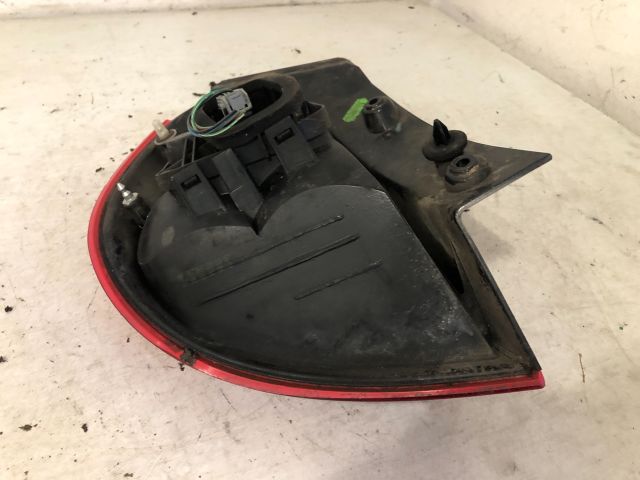 bontott MITSUBISHI COLT Jobb Külső Hátsó Lámpa