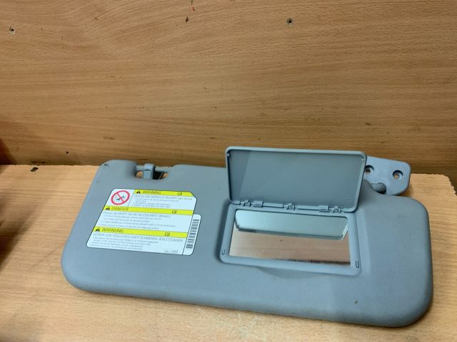 bontott MITSUBISHI COLT Jobb Napellenző