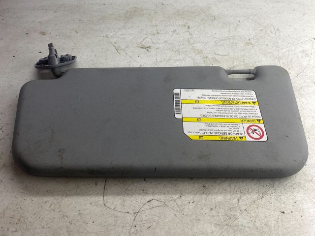 bontott MITSUBISHI COLT Jobb Napellenző