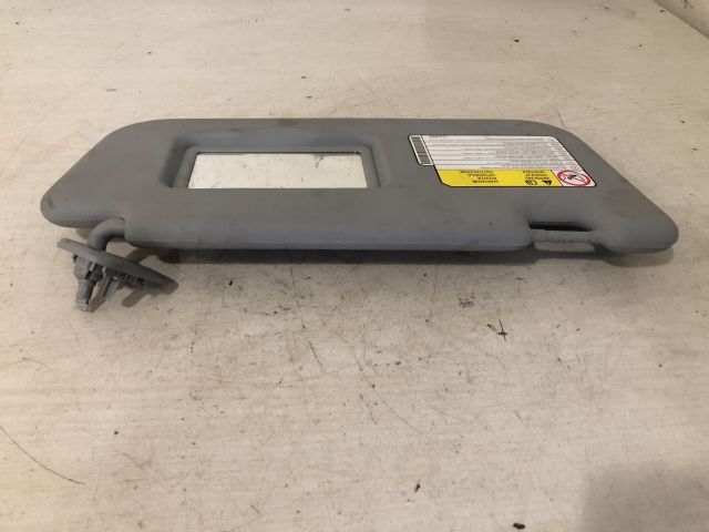 bontott MITSUBISHI COLT Jobb Napellenző