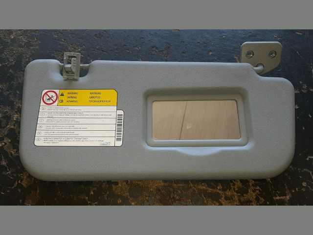 bontott MITSUBISHI COLT Jobb Napellenző