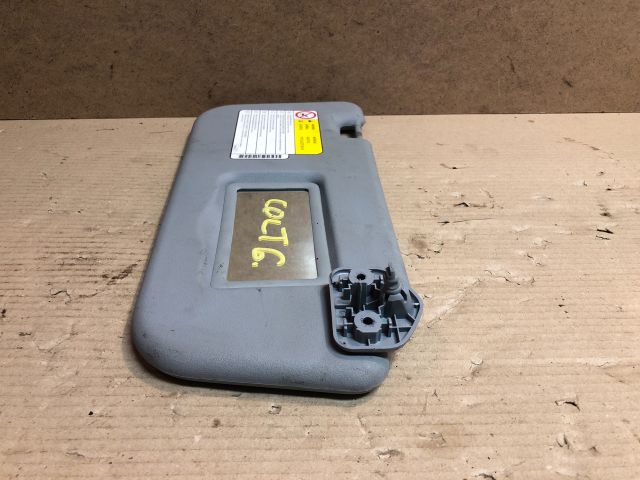 bontott MITSUBISHI COLT Jobb Napellenző