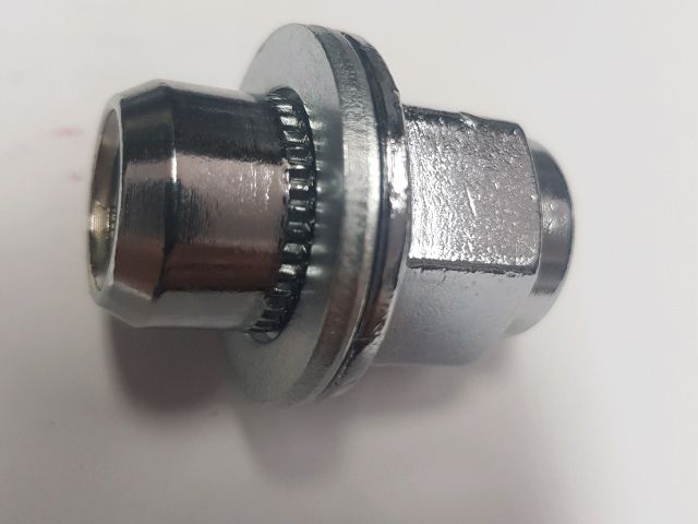 bontott MITSUBISHI COLT Kerék Csavar Szett