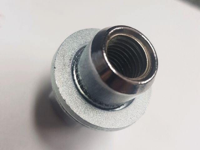 bontott MITSUBISHI COLT Kerék Csavar Szett