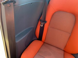 bontott MITSUBISHI COLT Kesztyűtartó