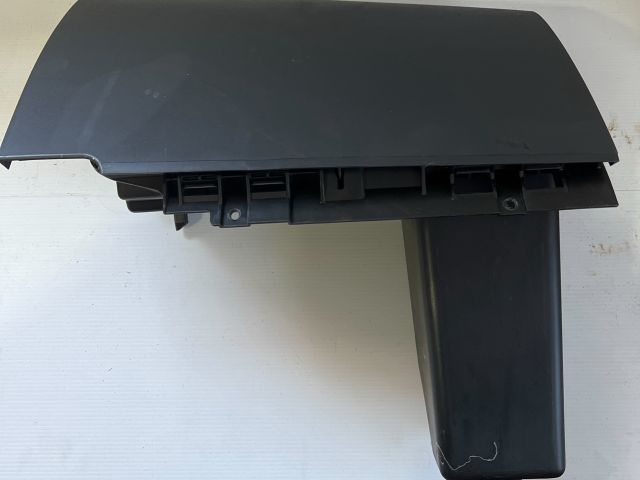 bontott MITSUBISHI COLT Kesztyűtartó