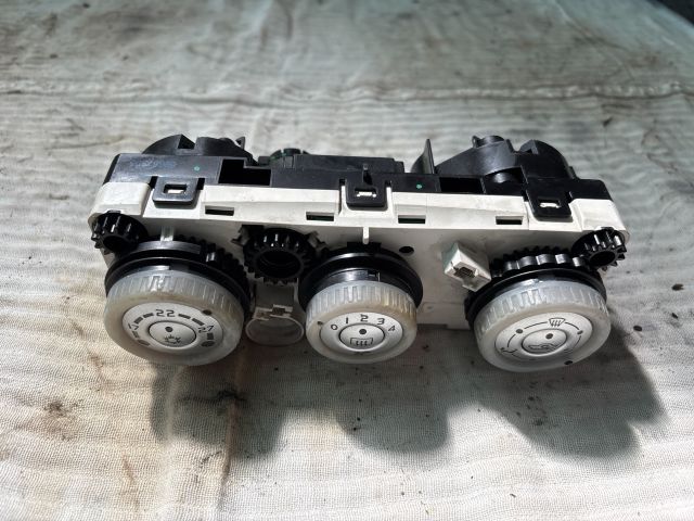 bontott MITSUBISHI COLT Klíma Kapcsoló