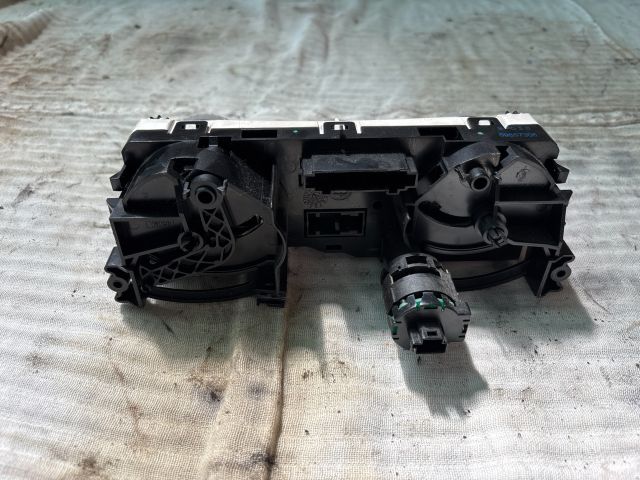 bontott MITSUBISHI COLT Klíma Kapcsoló