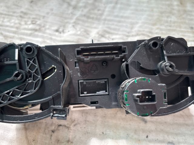 bontott MITSUBISHI COLT Klíma Kapcsoló