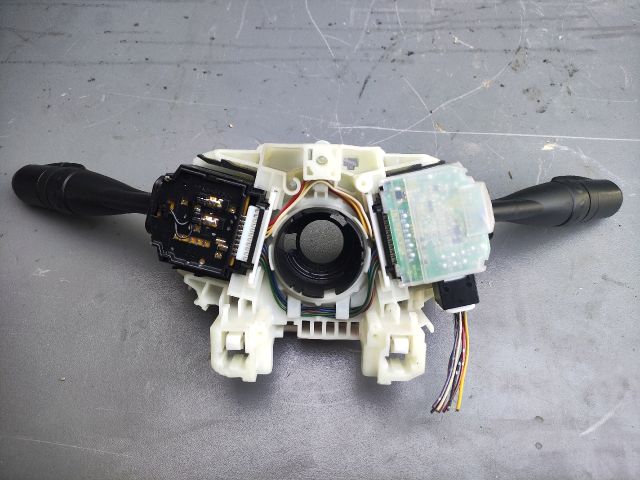 bontott MITSUBISHI COLT Komplett Kormánykapcsoló (Bajuszkapcsoló)