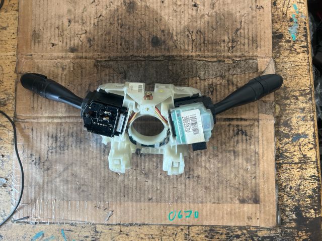 bontott MITSUBISHI COLT Komplett Kormánykapcsoló (Bajuszkapcsoló)