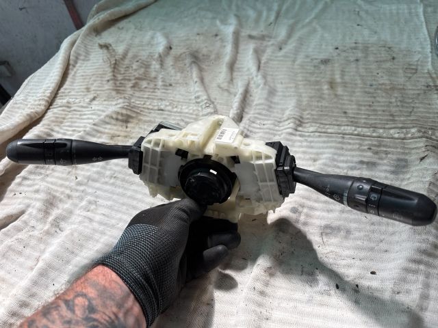 bontott MITSUBISHI COLT Komplett Kormánykapcsoló (Bajuszkapcsoló)