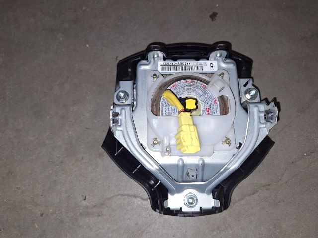 bontott MITSUBISHI COLT Kormánylégzsák