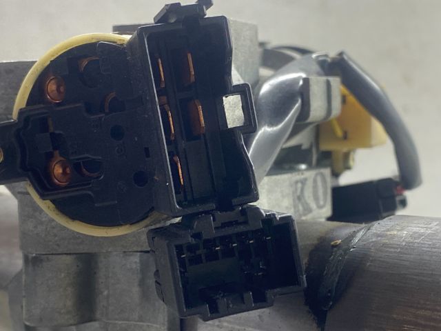 bontott MITSUBISHI COLT Kormányoszlop