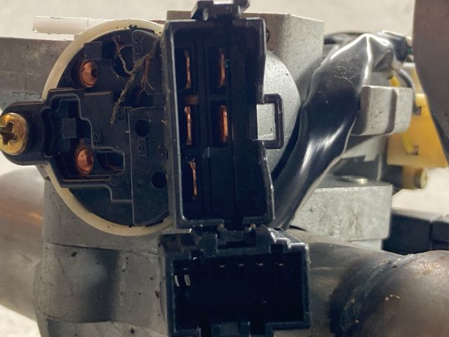 bontott MITSUBISHI COLT Kormányoszlop