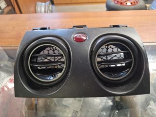 bontott MITSUBISHI COLT Középső Szellőző