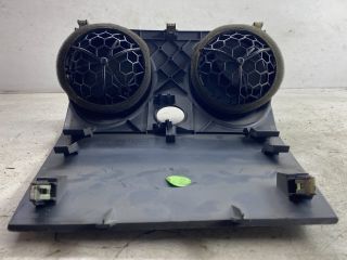 bontott MITSUBISHI COLT Középső Szellőző