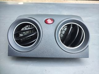 bontott MITSUBISHI COLT Középső Szellőző