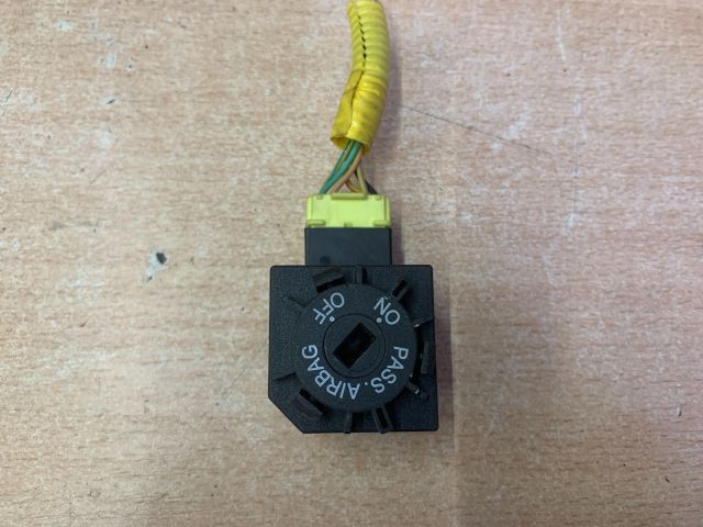 bontott MITSUBISHI COLT Légzsák Kapcsoló